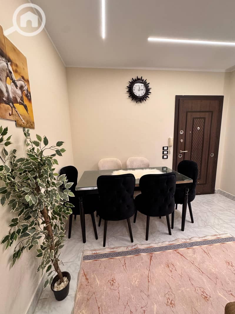 10 070b5e70-db2e-40f7-a96f-edfed3755ae5. jpeg