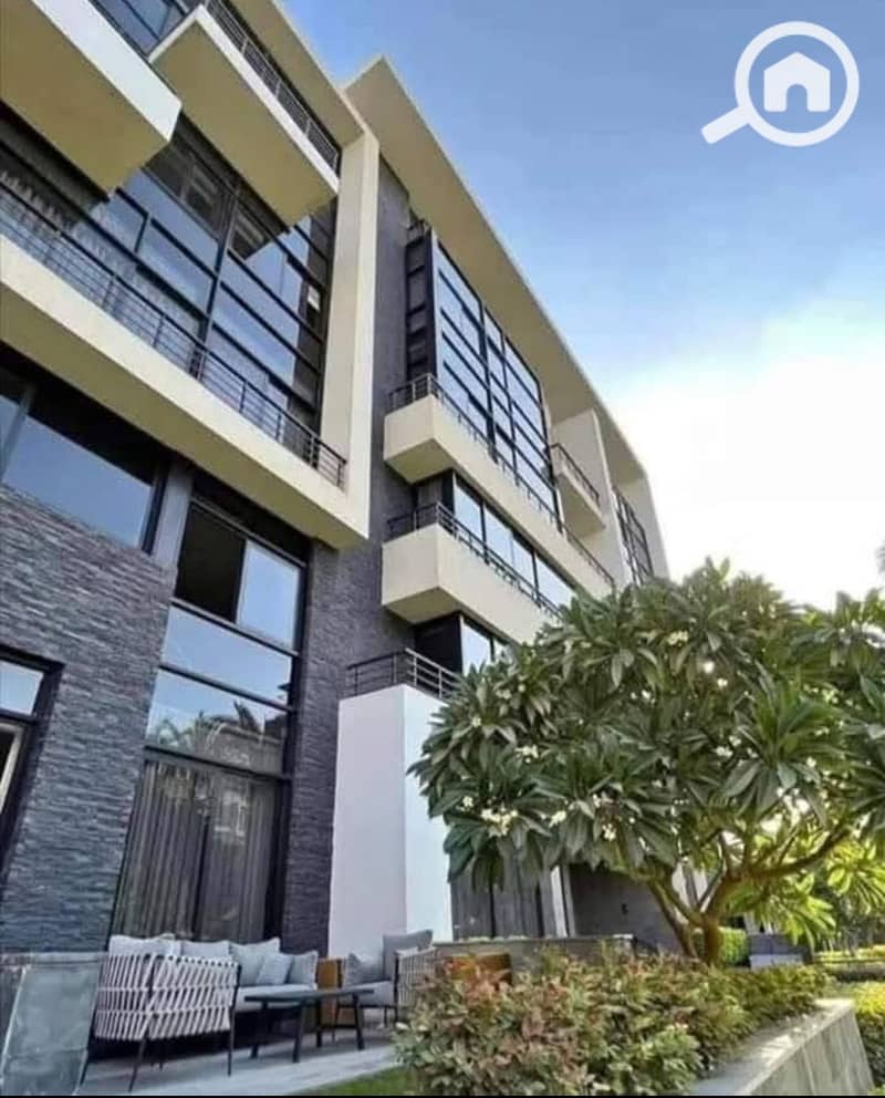 8 586500136_2379585935795081_3648569987786424674_n. jpg