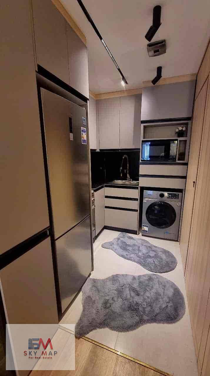 2 e84eec49-d846-4351-914f-f4b93ba88680. jpg