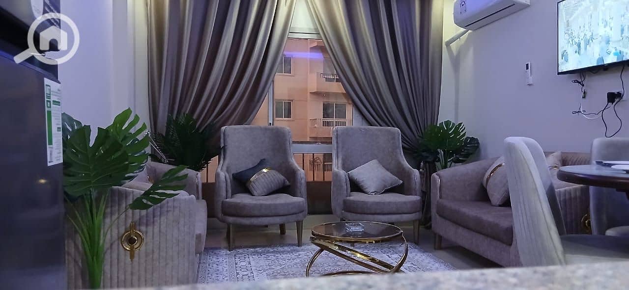 2 093bac4f-683f-43da-bab6-4501cb7ba4cf. jpeg