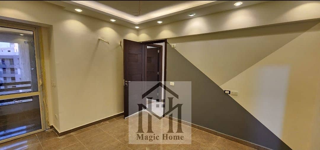 16 ef595c7f-f870-41f5-9472-b11dbeeba391. jpg