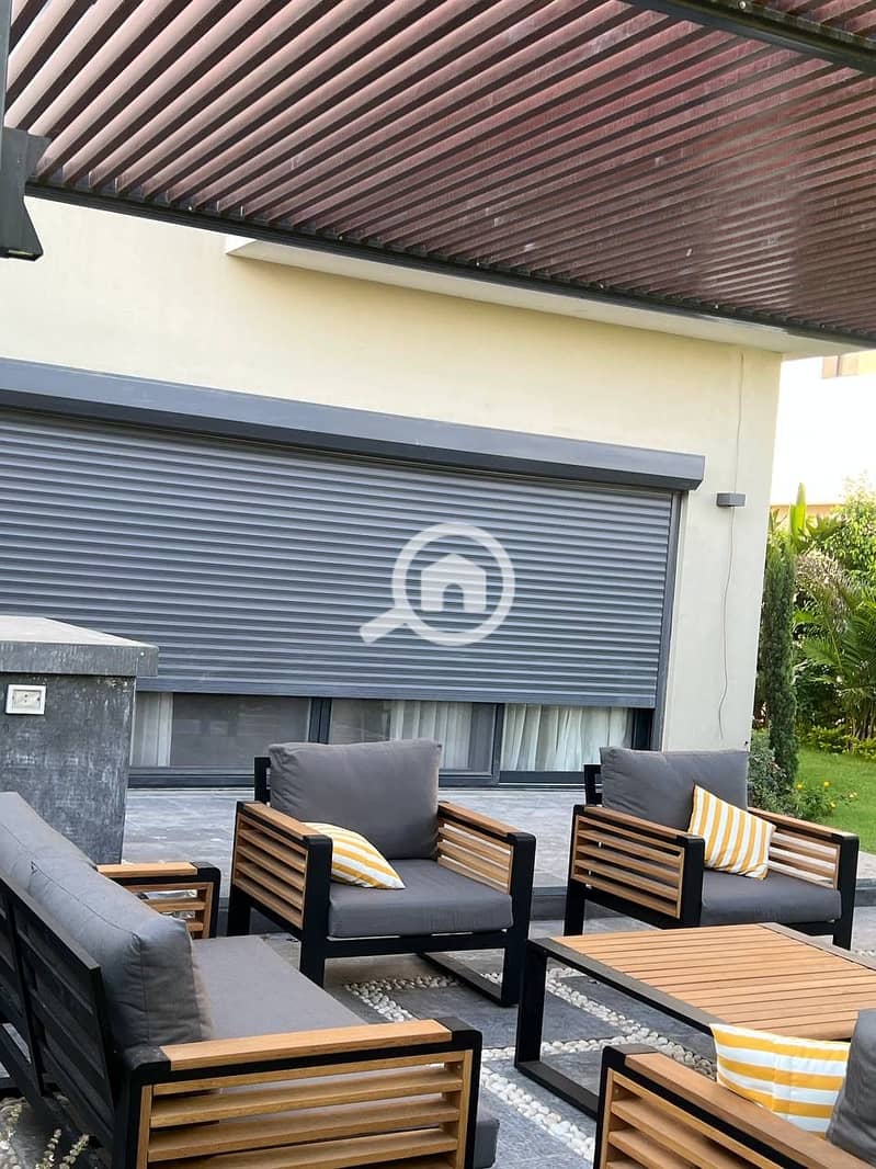 8 5c7fd54b-c7a7-4b23-9ad5-a4efeb560546. jpeg