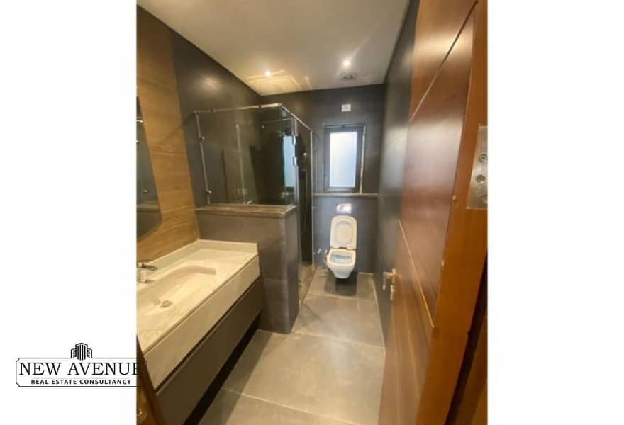 12 f10459b6-48ce-4071-91a8-0bb2d331bf9e. jpg