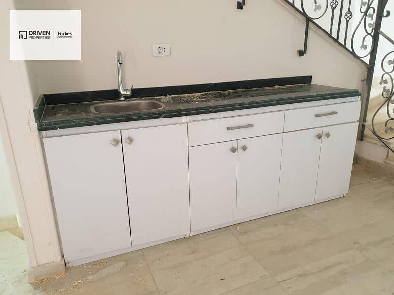 19 cbc0ed27-d428-4a9f-b920-7c8576c7bc26. jfif. jpg