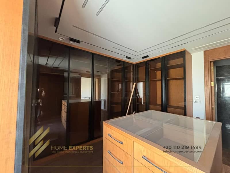 9 4aa21957-5e76-47e5-b2d4-6fb63f97dd71. jpg