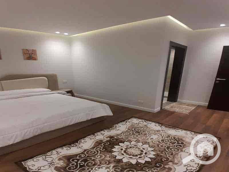 4 de7ce24c-1395-4513-b1f1-0f777f2db224. jpg