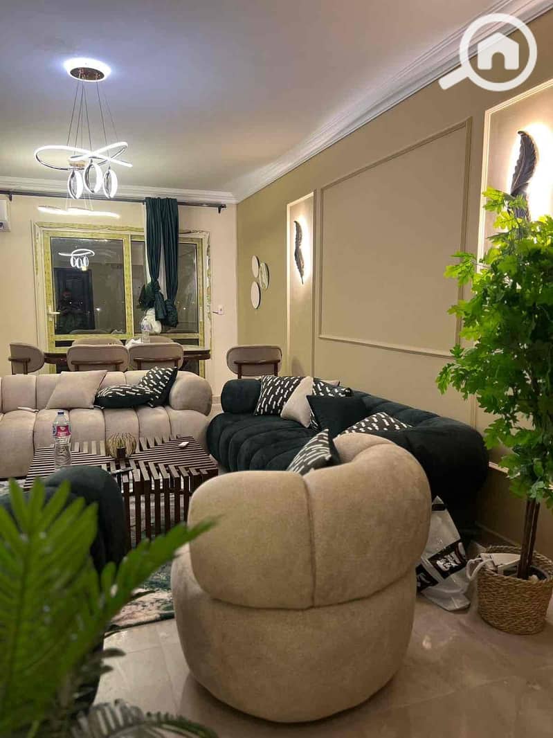 11 c0876e5f-1756-4545-b414-cf074ff2b7c3. jpg