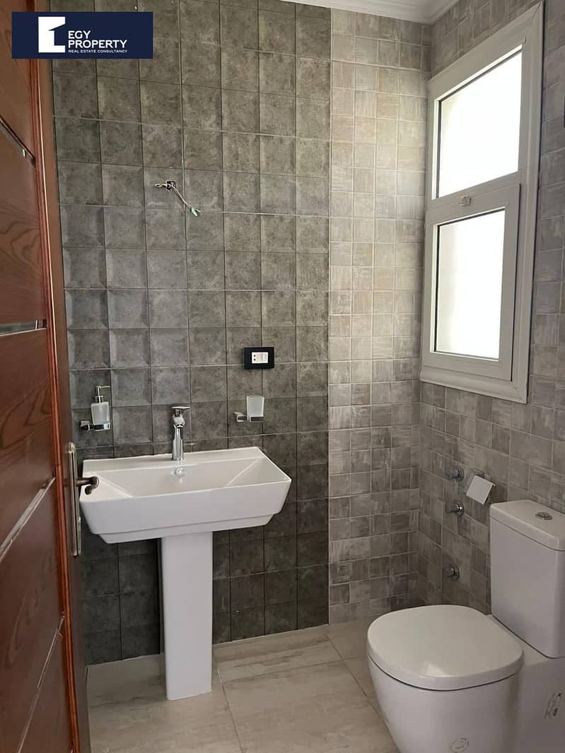 10 _files_275a93d2-2dbd-4e11-ae06-db544f155e55 (1). jpeg