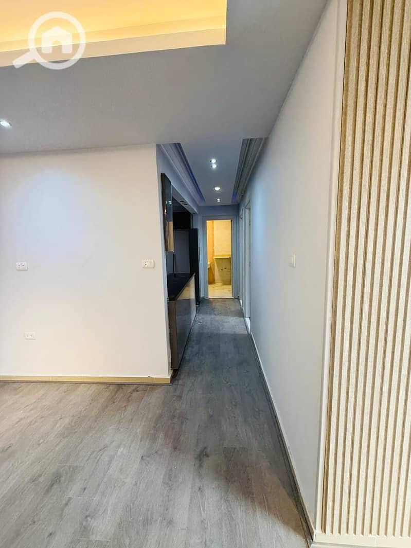 4 0996e46f-9f82-4713-adc3-1a8872565a16. jpg