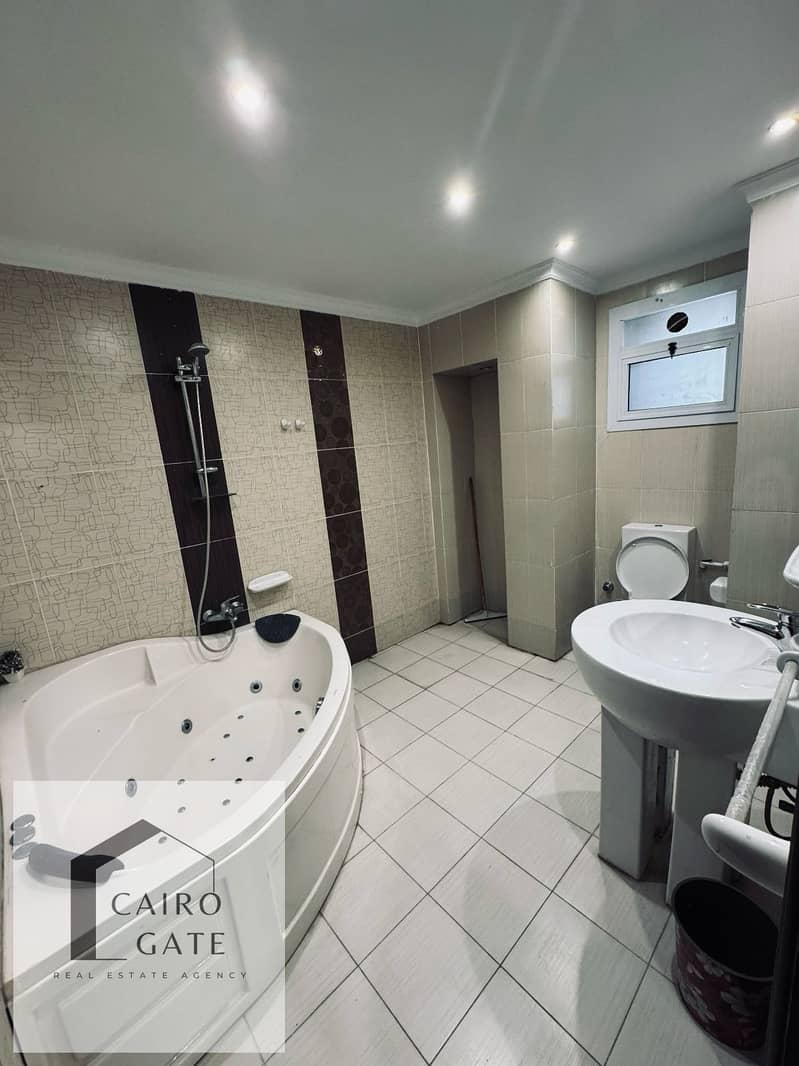 11 WhatsApp Image 2025-04-28 at 16.07. 32_4226ca9f - Copy. jpg