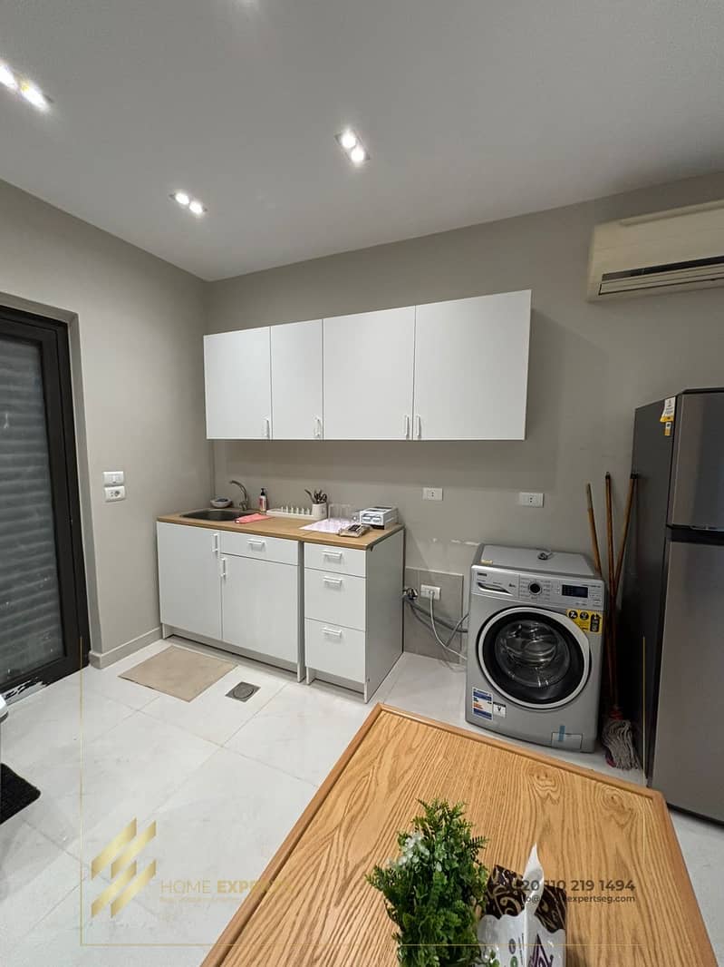 12 31937dab-f9e4-4fc6-9f7a-9275ac0c6d93. jpg