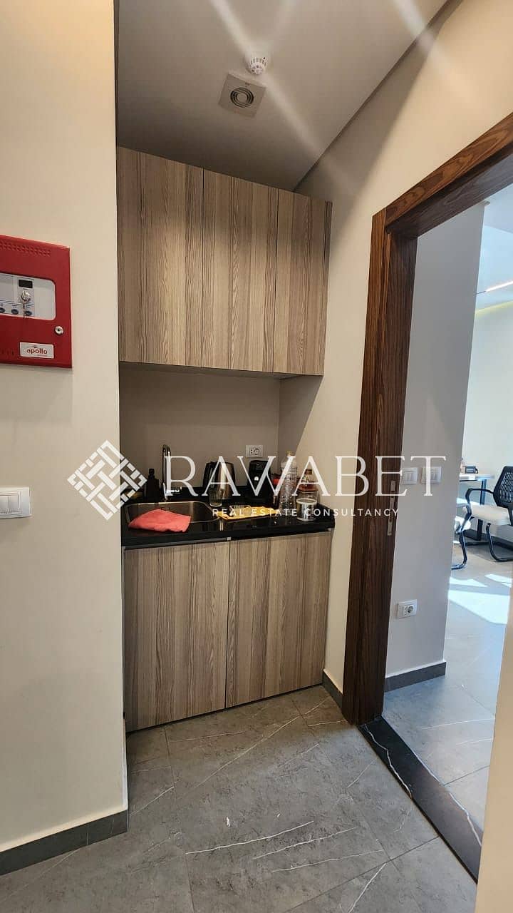 7 d3e8acb7-7391-4f73-9a27-1c4383fdb3af. jpeg