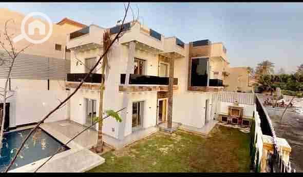 8 FB_IMG_1758097141434. jpg