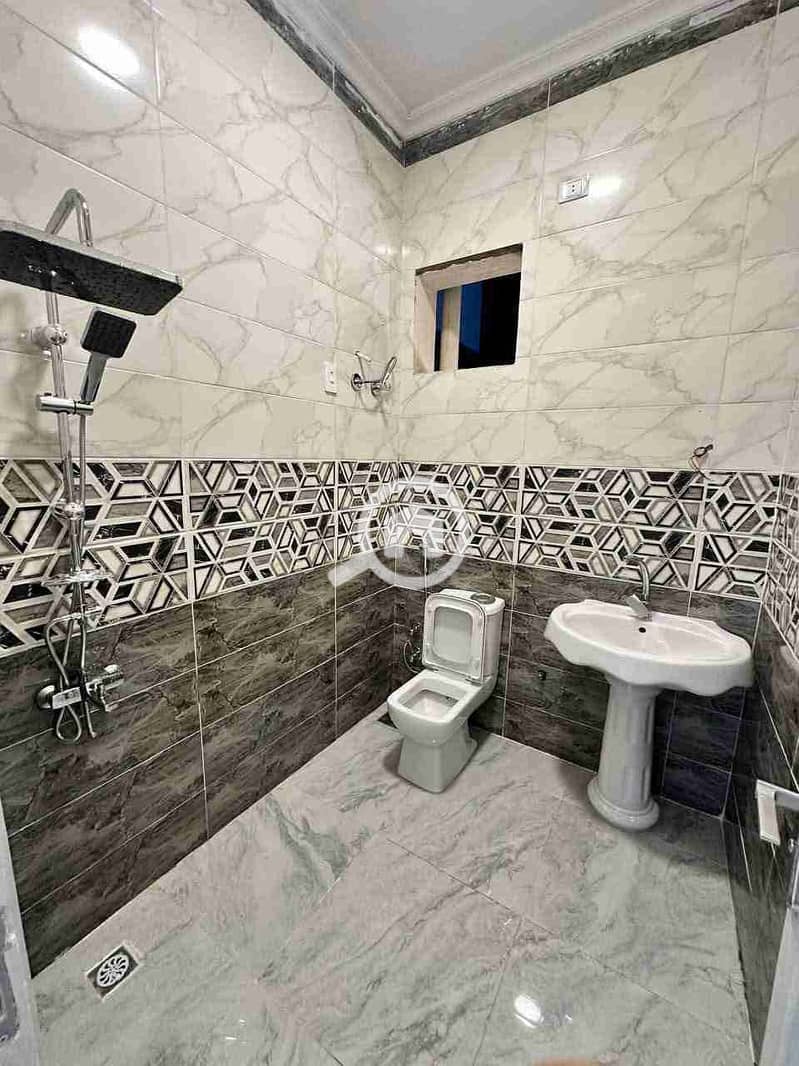 11 FB_IMG_1758097152250. jpg