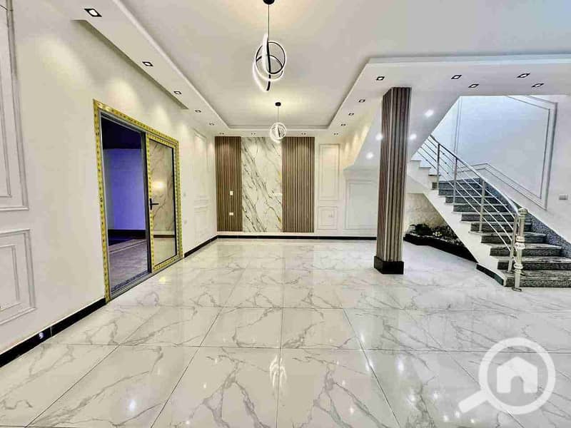 15 FB_IMG_1758097154581. jpg