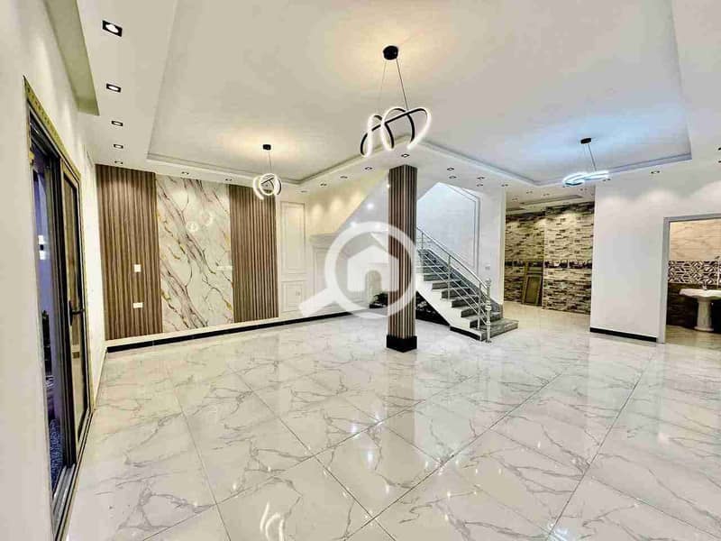 16 FB_IMG_1758097156784. jpg