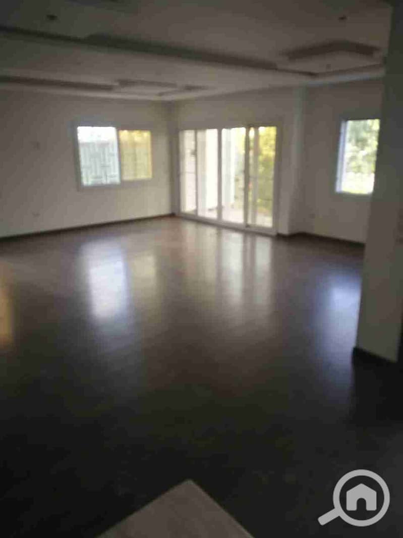 1000699388. jpg 1000699388. jpg