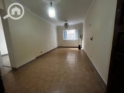 شقة 2 غرفة نوم للبيع في سموحة، الإسكندرية - IMG-20260126-WA0070. jpg