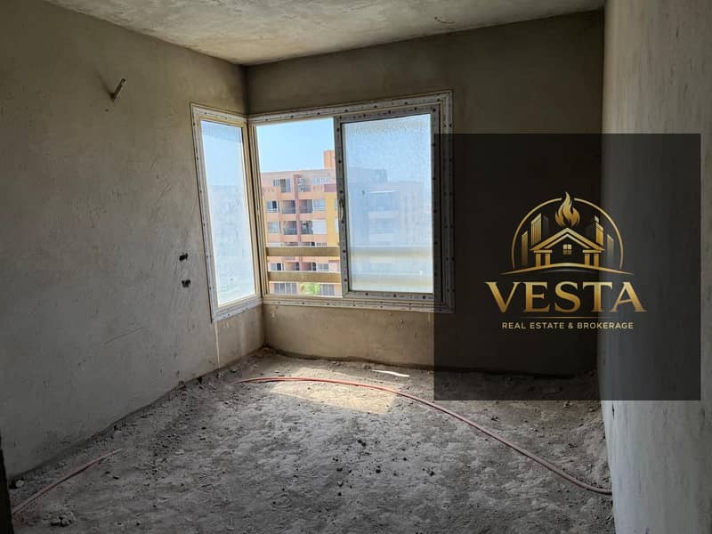 4 45a68e0e-98a9-41c7-aa7e-b0e180a19250. jpg