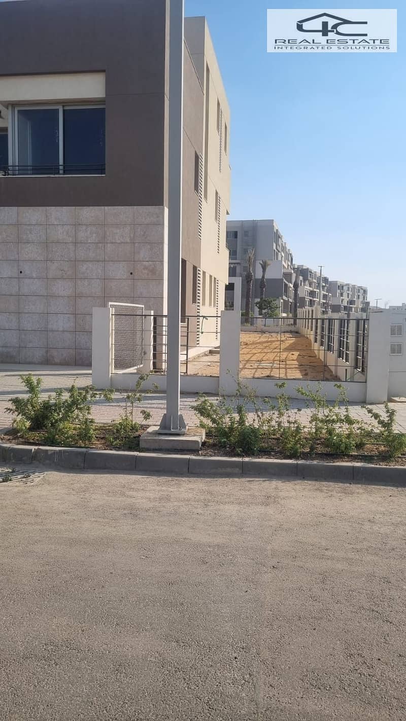 7 WhatsApp Image 2025-10-27 at 1.25. 15 PM. jpeg