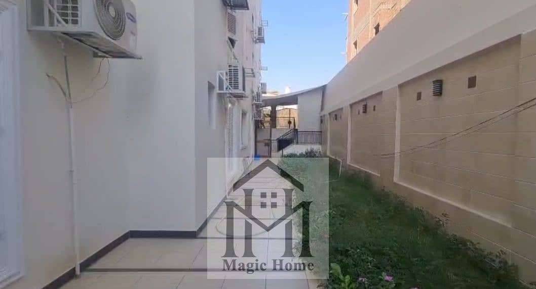 3 8ab05bdc-d3b1-4c9a-bc96-2b4e7e33c698. jpg