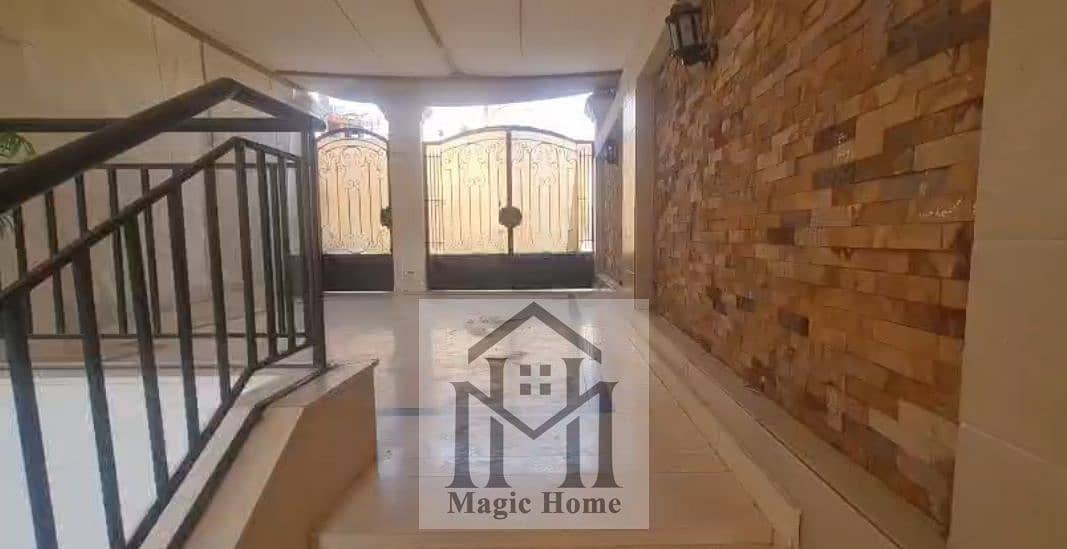 11 e561bd30-de8b-428f-9f25-3cc1bcbcf5d7. jpg