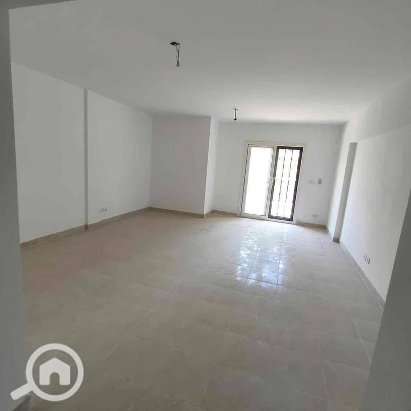 5 943afc2e-73a7-4d3a-bdd5-58c7f998b8aa. jpg