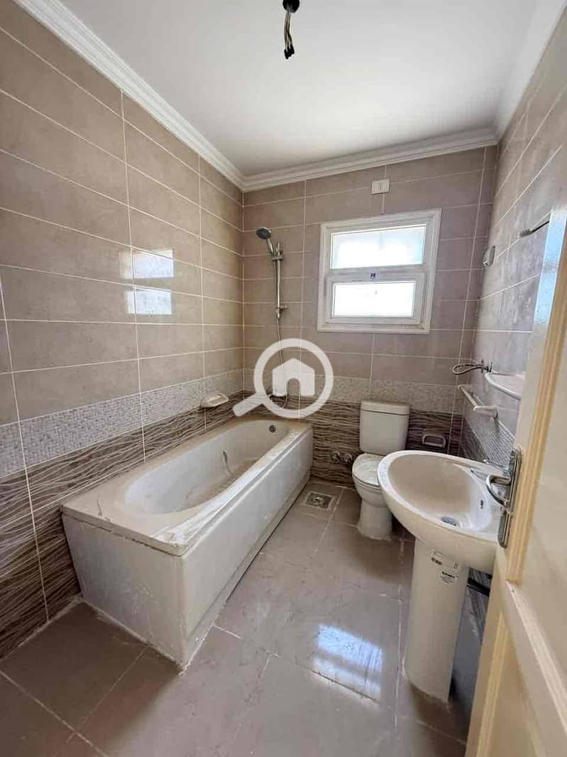 12 75cfec2e-226c-4c84-adec-bef5bd18af40. jpg