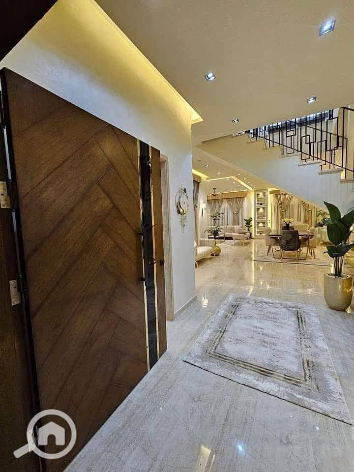 9 574593212_1930842371162383_7715649141097171394_n. jpg