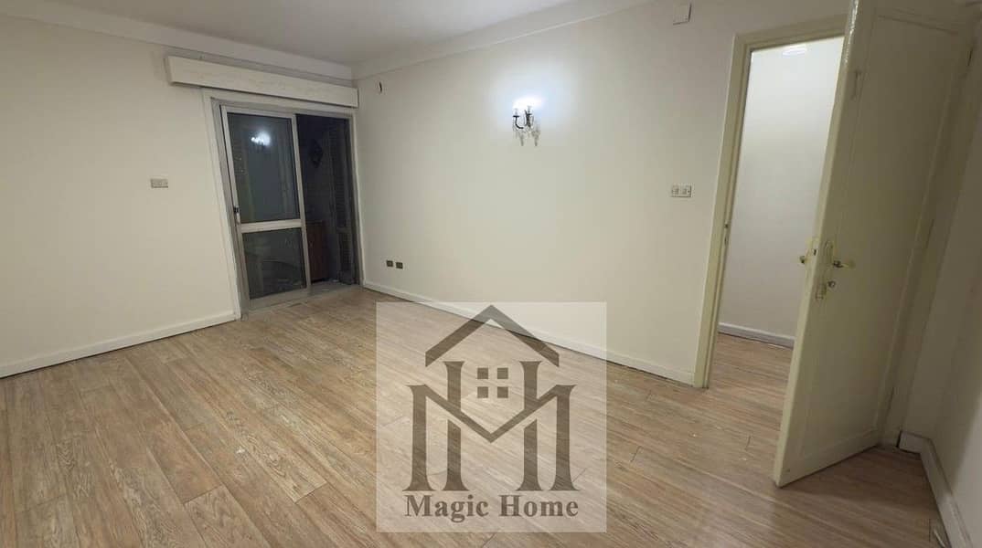 5 2f29c7c9-2566-4ffd-9852-1f3c40bc5262. jpg