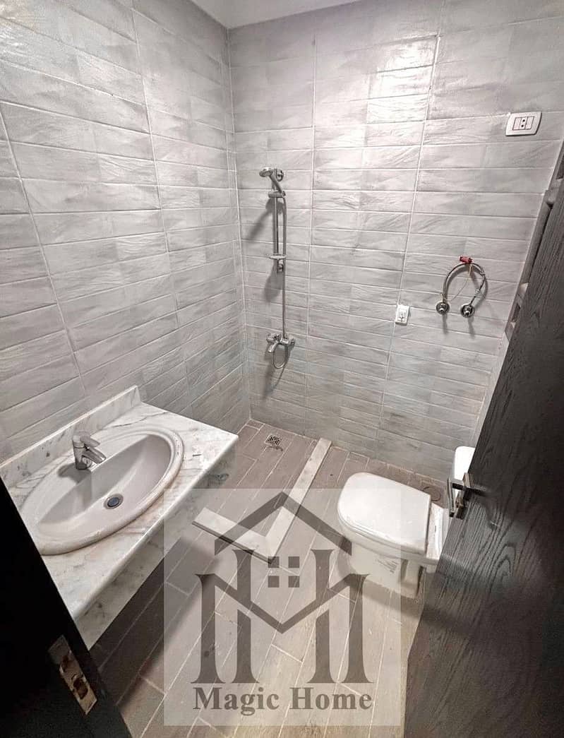 6 1a0128c6-1af8-4c56-a52c-7a5f0fd78f93. jpg