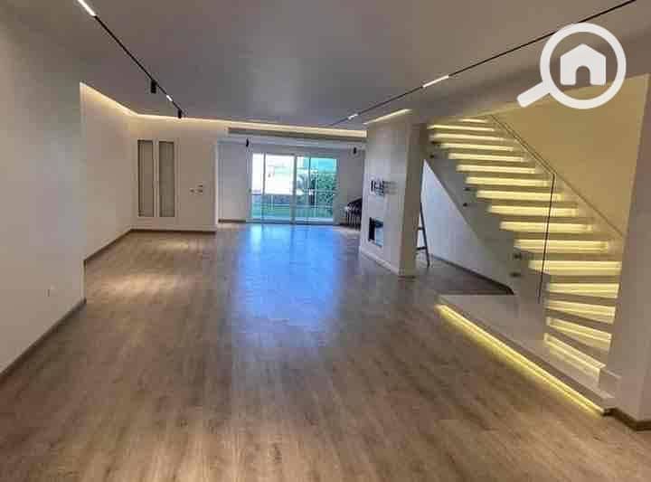 6 90efc155-8cef-4afa-af05-86720ff103db. jpg