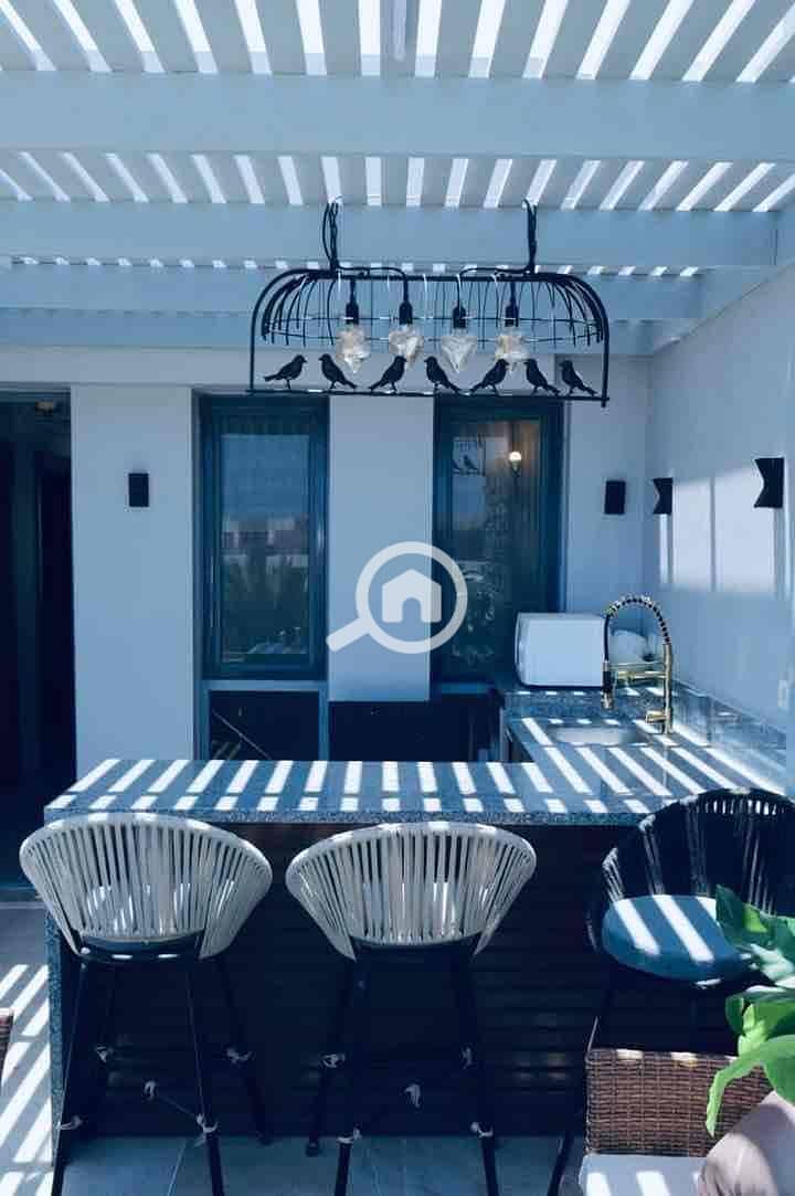 10 b0394f66-c516-42cd-a6d0-7adf16c38bfc. jpg