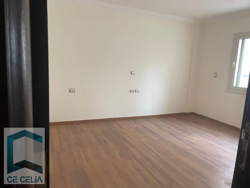 5 1c106b8f-7ffe-477a-a64f-7d9d72ddd973. jpg