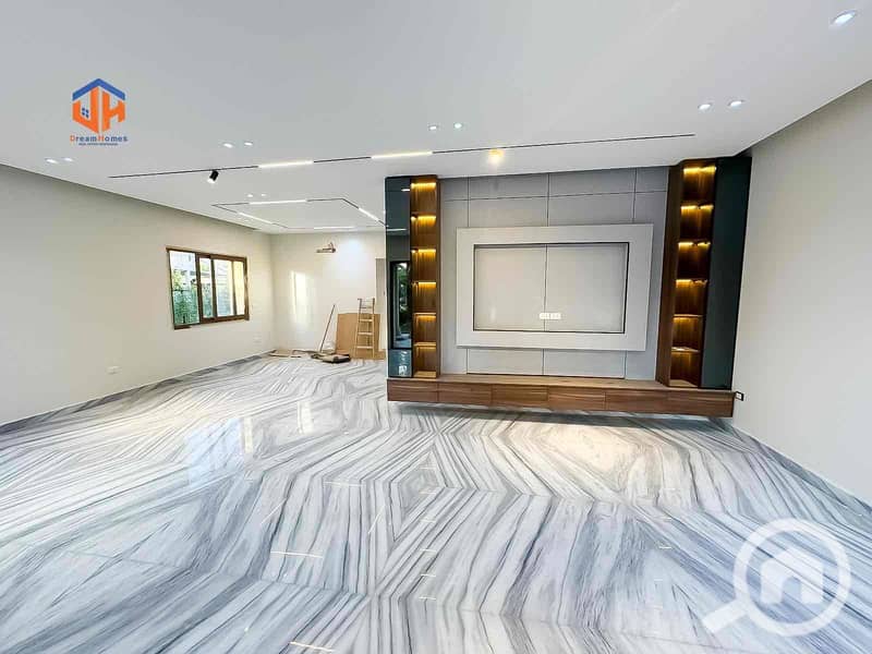 4 e8e050ea-f7ed-44ef-9c67-8f5fa9b7a48c. jpg