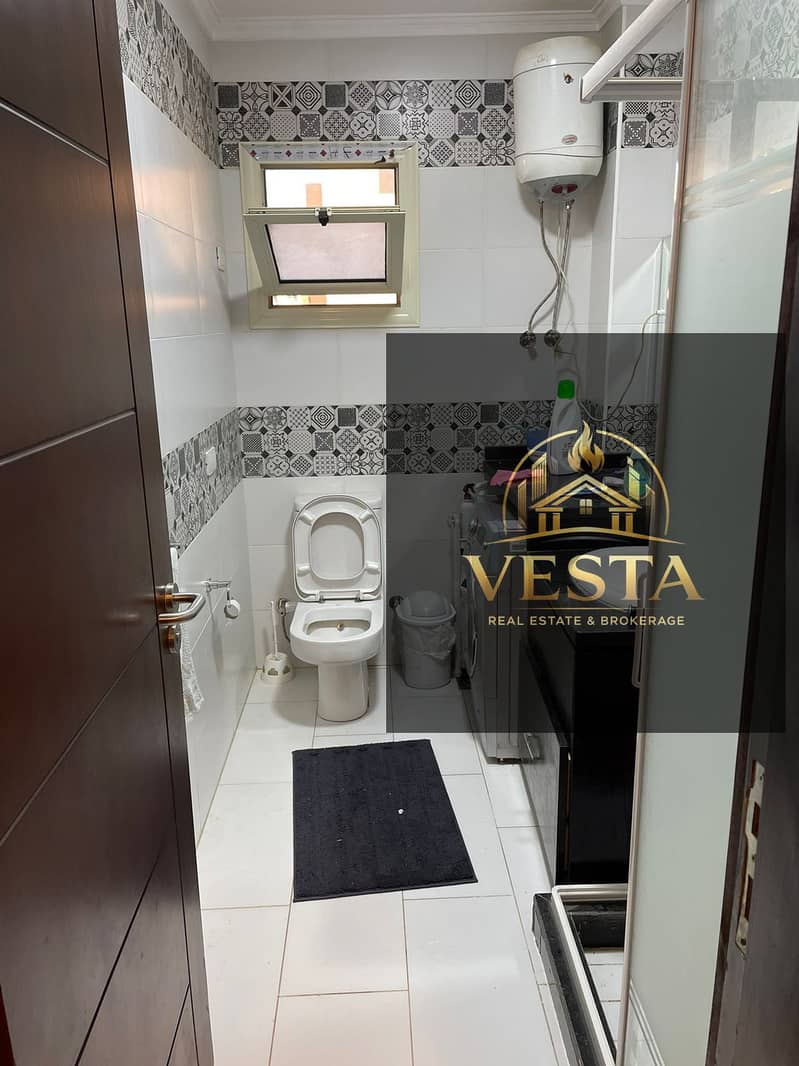 5 8feb91c4-dda8-46bc-a080-c8045b41eba0. jpg