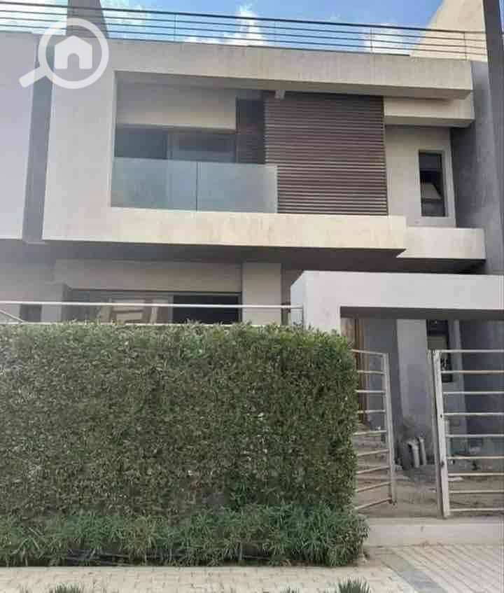 10 56a629fe-31b0-4ca2-b264-64279c5a8f78. jpg