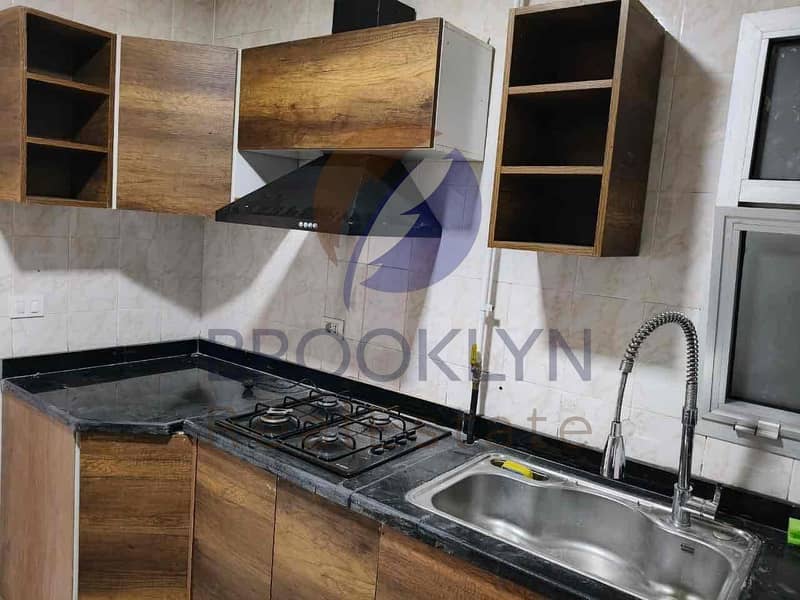 12 71122558-661a-4026-98f5-7706b4d51b5b. jpg