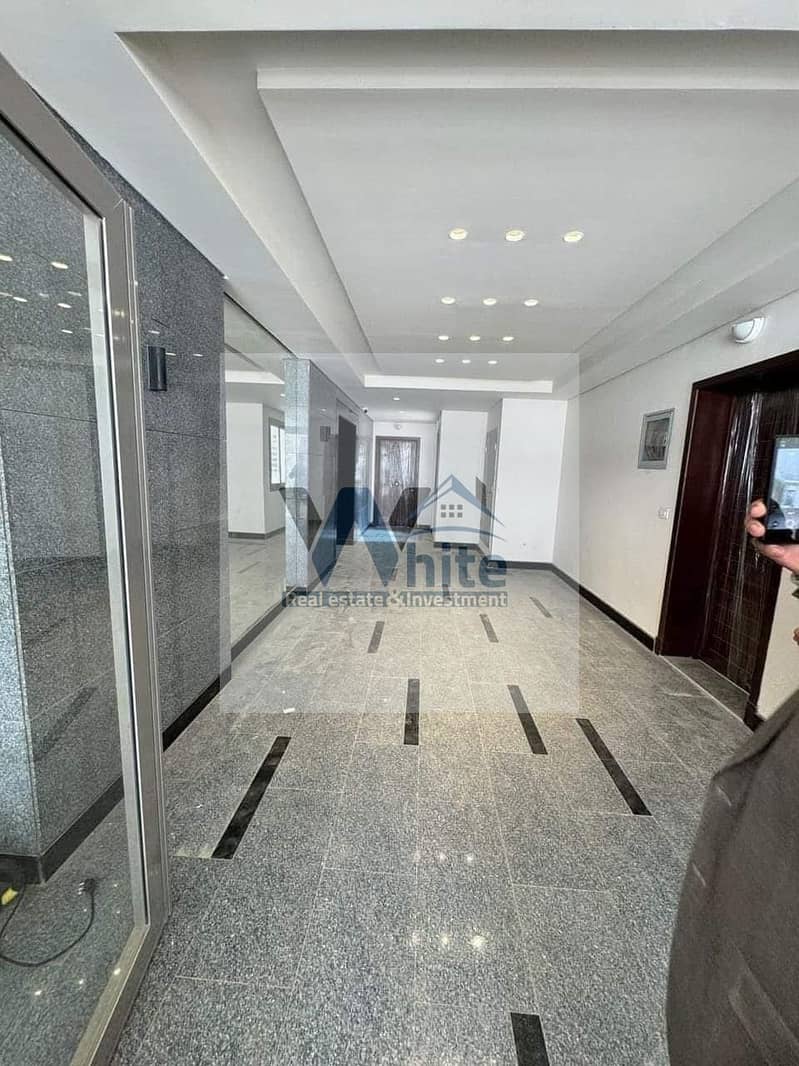 6 f3af0bbb-4754-4581-a7c5-4888d5f50306. jpeg