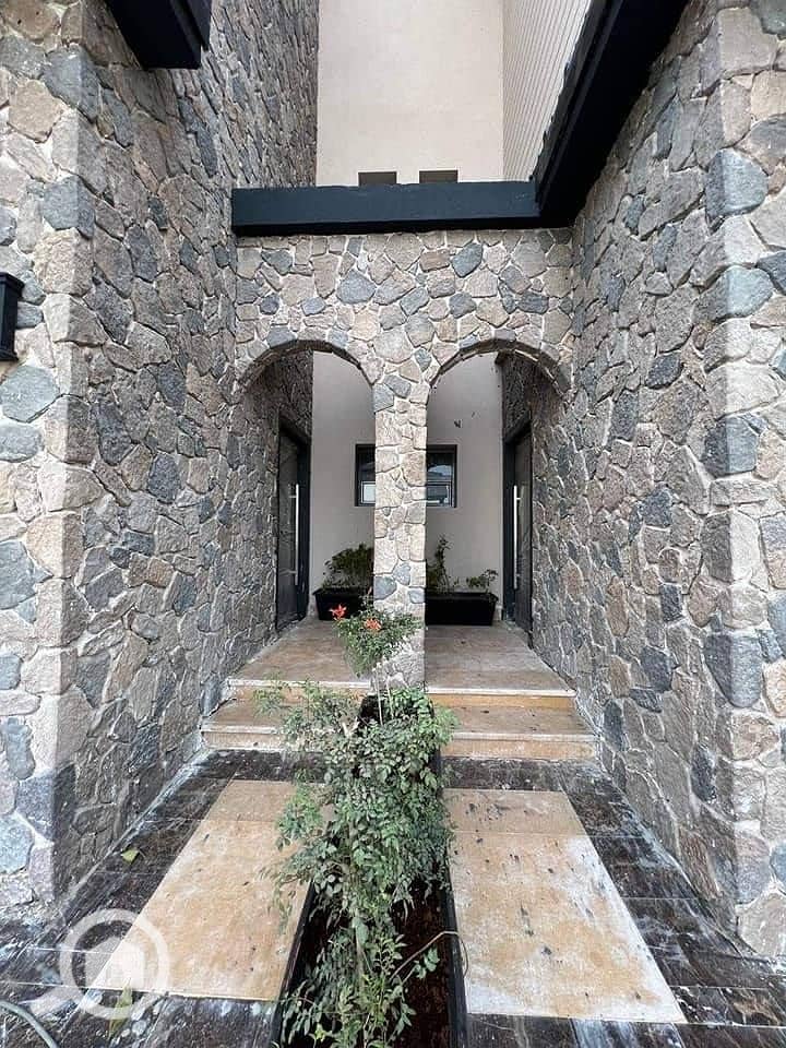 10 531288641_3975065429411526_8423859034826968828_n. jpg