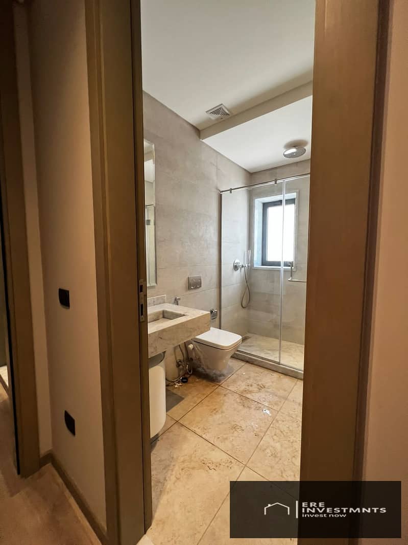 8 46311b60-2bd2-4ed1-a429-2e00ef65a3a5. jpg