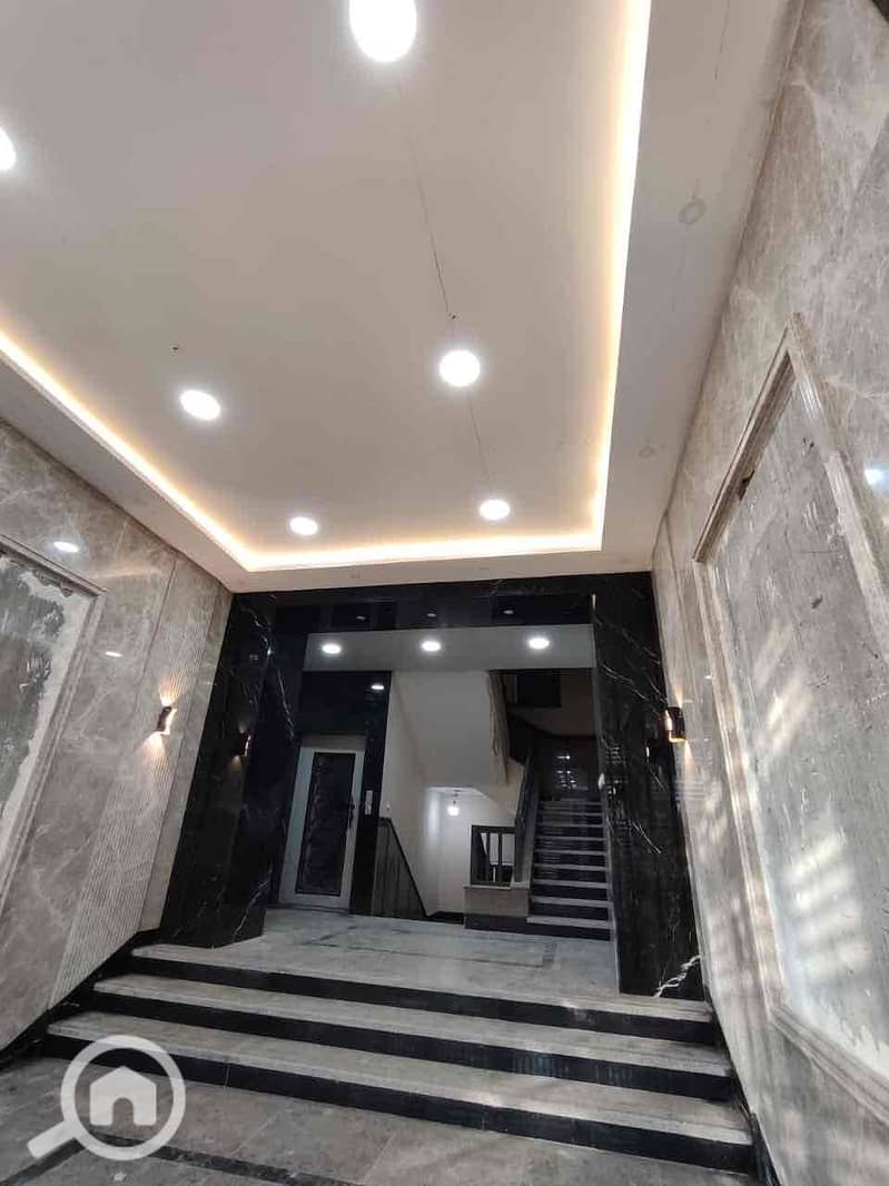 7 3f0b8349-21a6-4700-8dd1-fbbc7042f406. jpg