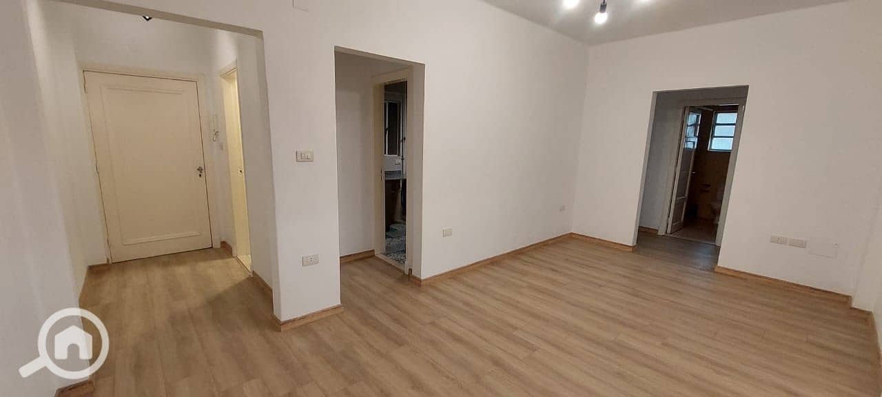 2 b776981c-16cf-4863-b1a9-8ac229ec93b1. jpeg