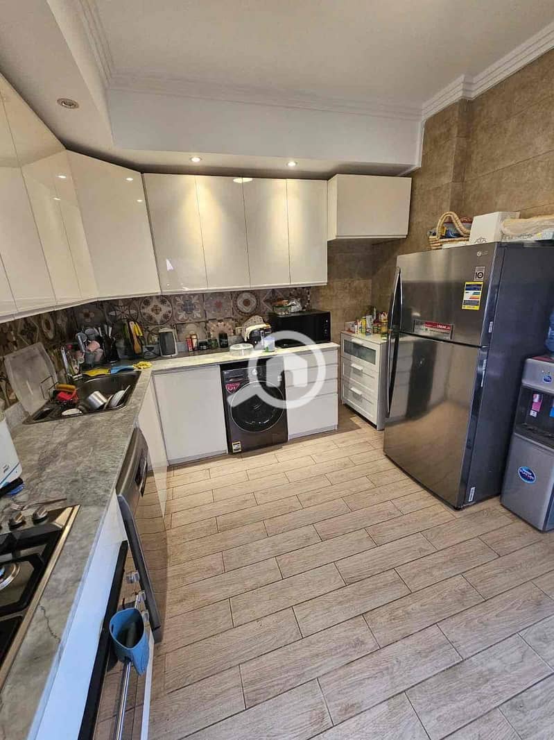 5 2484c326-6bba-416f-85cc-fb41a5c7cddd. jpg