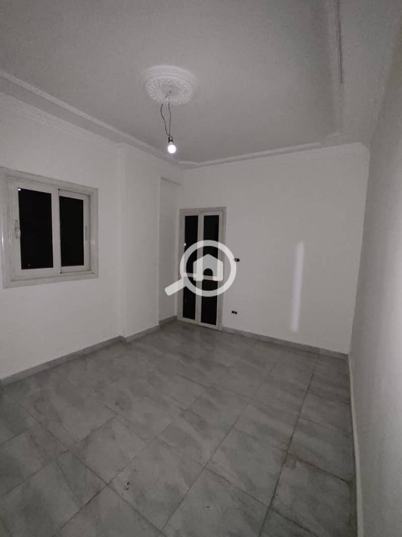 12 9b35b831-8877-40cd-b04f-da3032acd2fa. jpeg