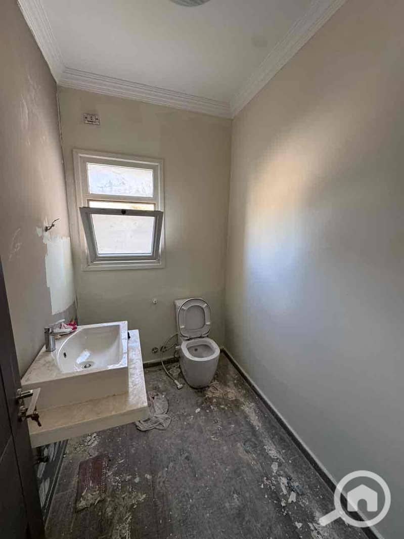 8 0bb4fe75-2c5f-493f-9507-1d00f553d7a1. jpg