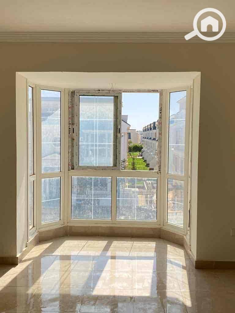 10 853da1ad-b9a3-4e75-981b-af6b7e44e8c6. jpg