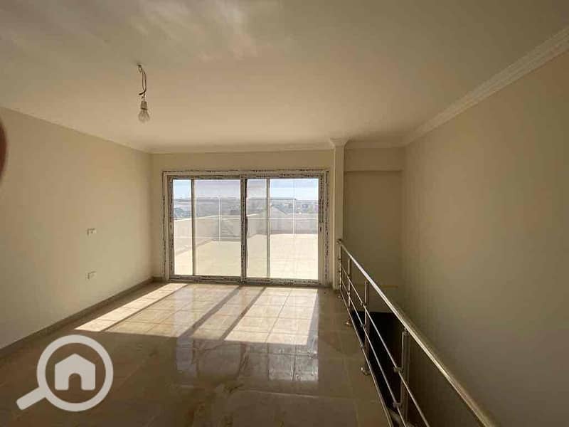 12 b6158f2b-5a22-4dd5-9c56-2737c4fc8c30. jpg