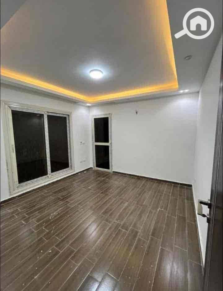 10 2a050bb0-8e23-4d70-9ee9-80708b0dc433. jpg