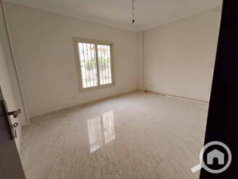 3 e5f78677-1029-44f5-ae0c-84c110e3460e. jpg